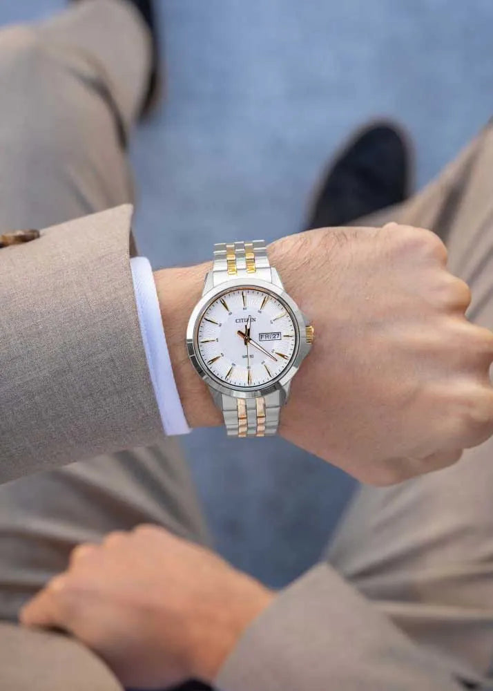 BF2018-52A watch worn on a wrist