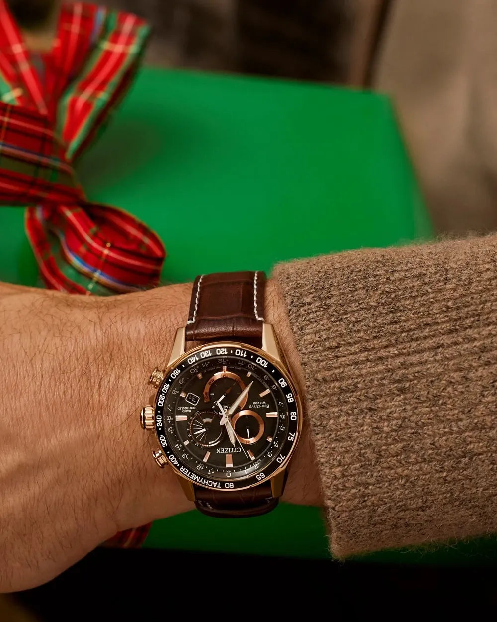CB5919-00X watch worn on a wrist