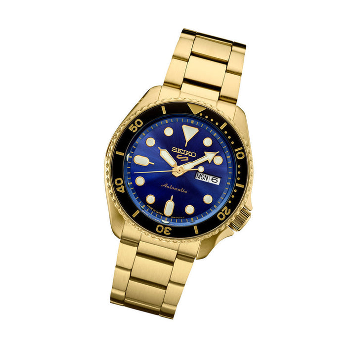 Seiko SRPK20 angled product view