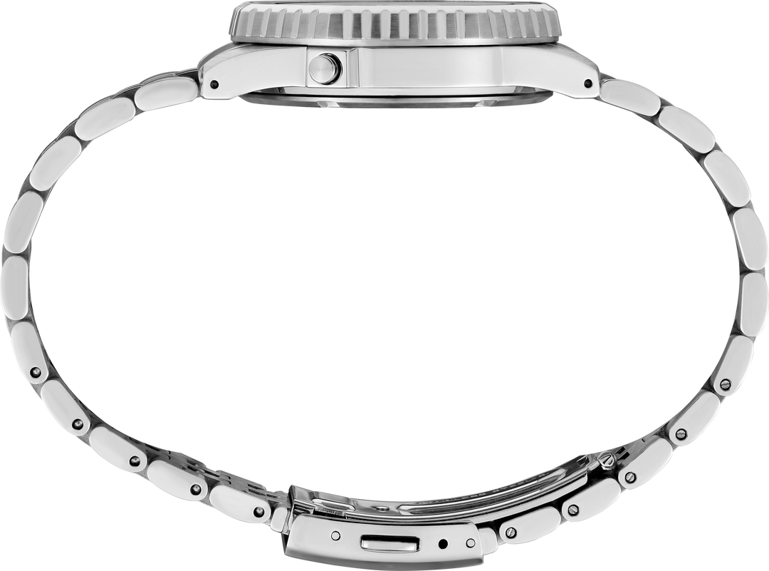 Seiko SMGG19 digital watch case side profile and steel bracelet