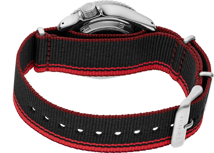 Seiko SRPK71 5 Sports automatic watch caseback and strap