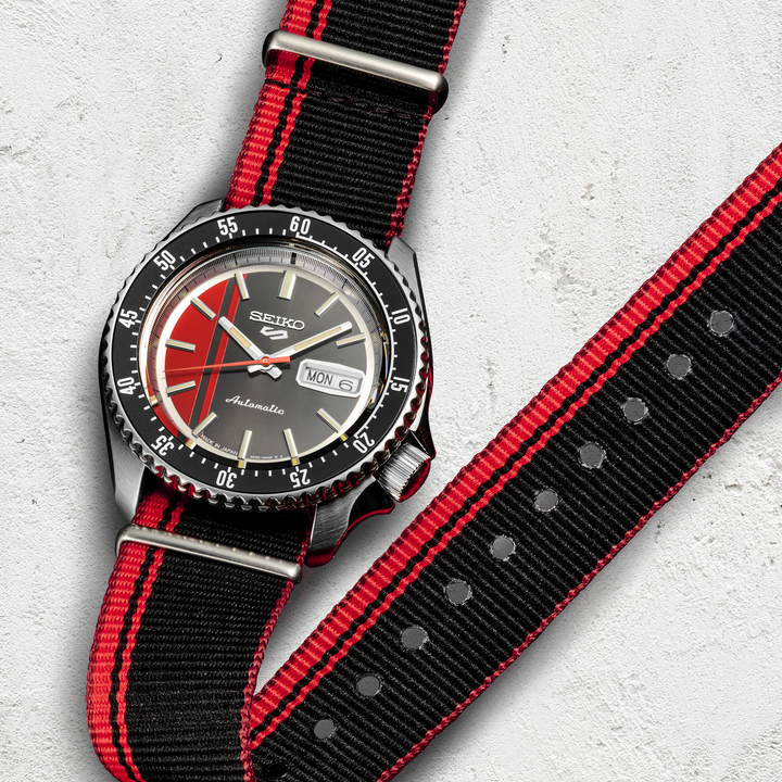 Seiko SRPK71 5 Sports automatic watch detail view